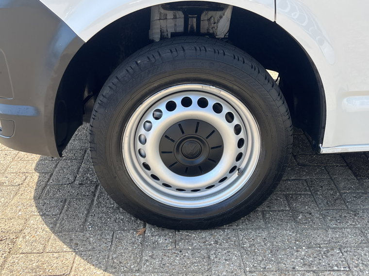 Vehicle Image 24