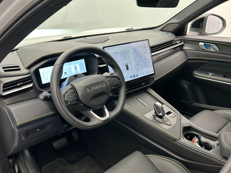 Vehicle Image 52