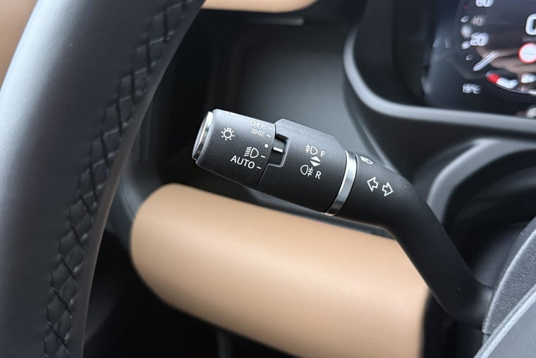Vehicle Image 38