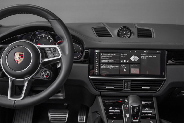 Vehicle Image 25