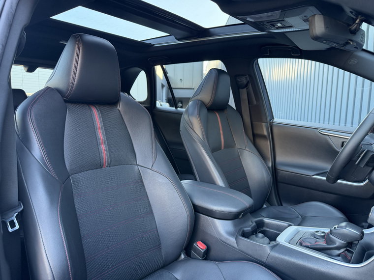 Vehicle Image 21