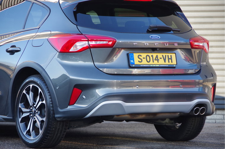 Vehicle Image 35