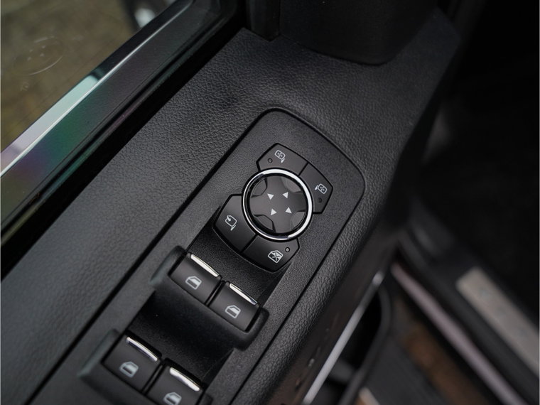 Vehicle Image 40