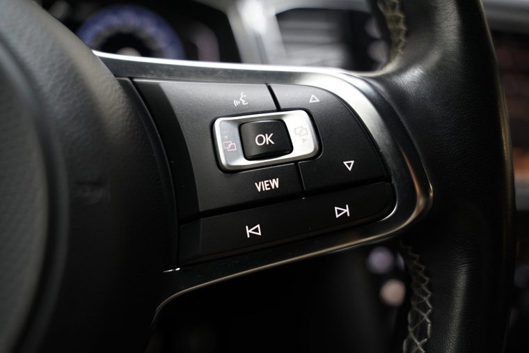 Vehicle Image 37