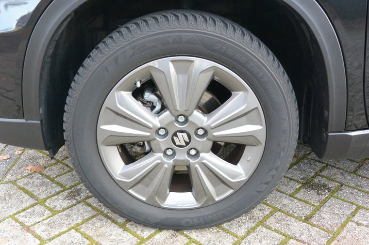 Vehicle Image 12