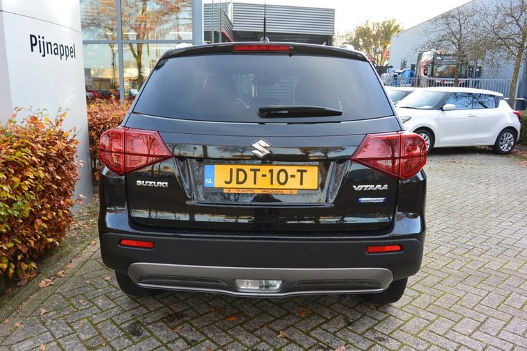 Vehicle Image 6