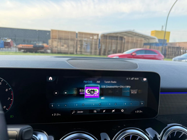 Vehicle Image 30
