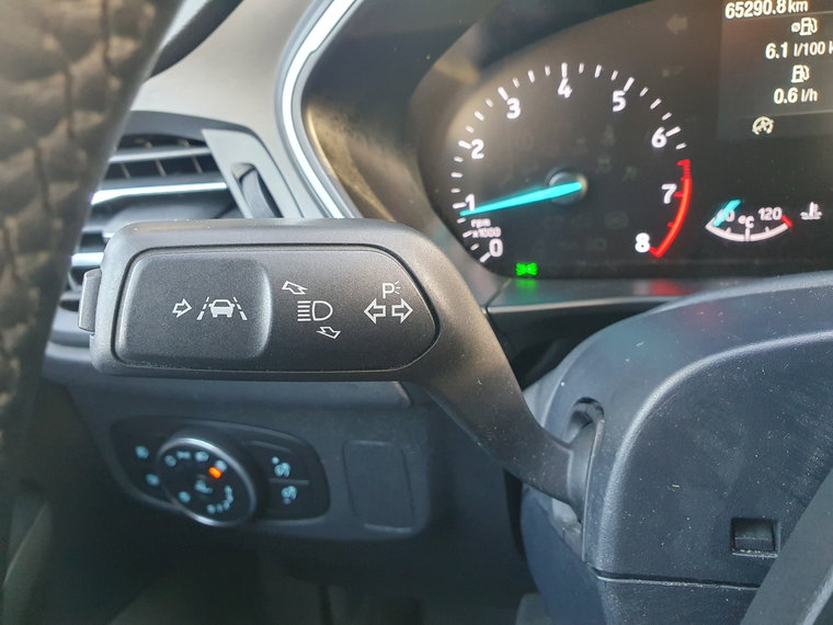Vehicle Image 38