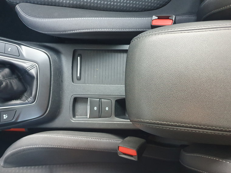 Vehicle Image 42