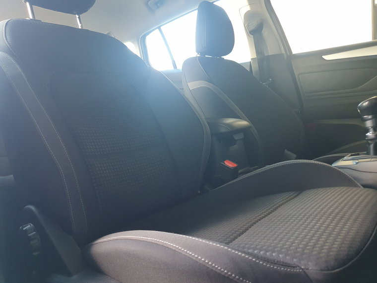 Vehicle Image 52