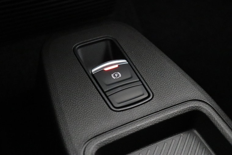 Vehicle Image 42