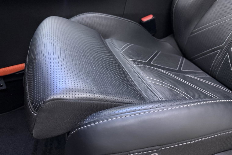 Vehicle Image 20