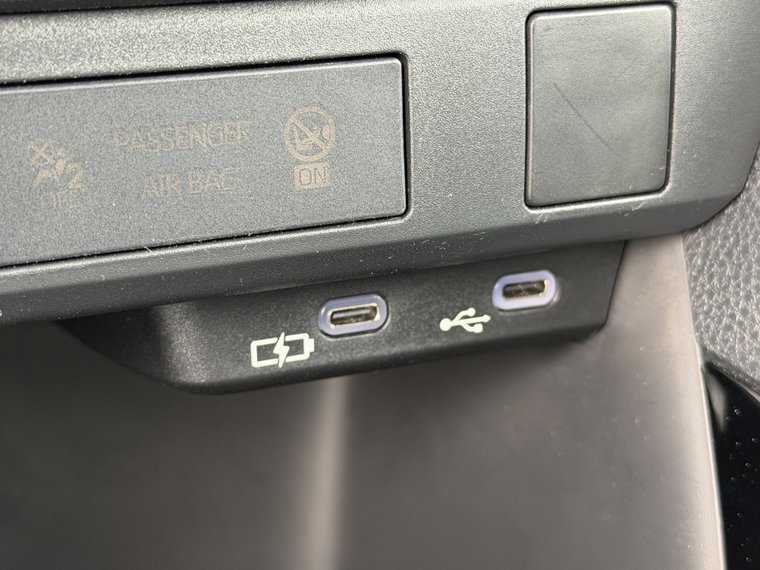 Vehicle Image 33
