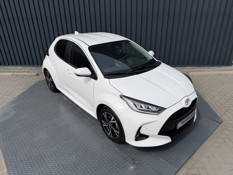 Vehicle Image 7