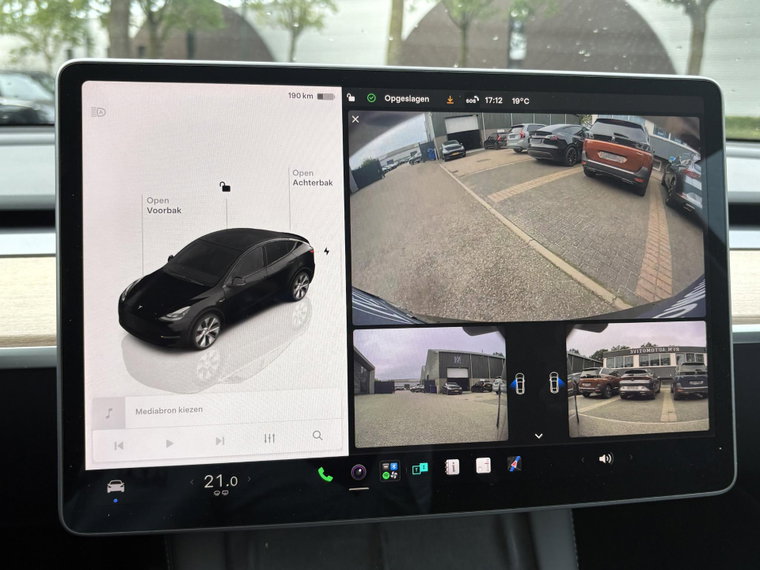 Vehicle Image 30