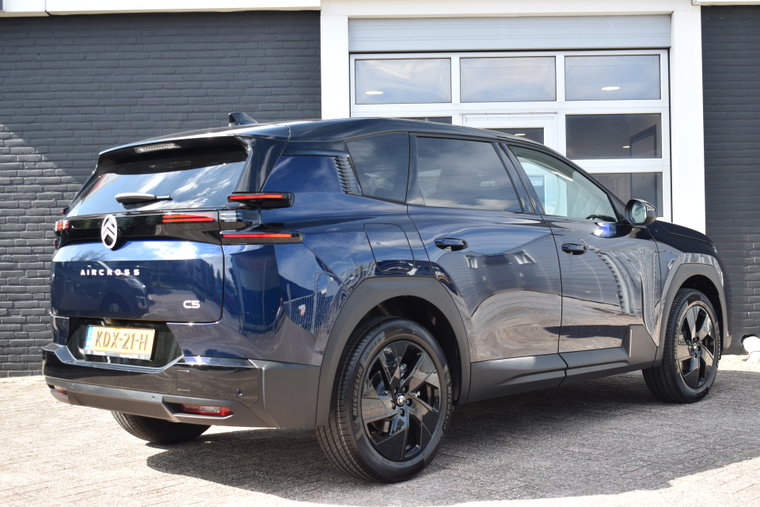 Vehicle Image 35