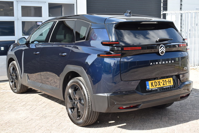 Vehicle Image 40