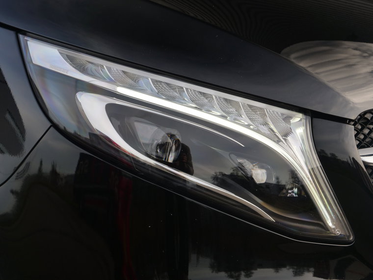 Vehicle Image 36