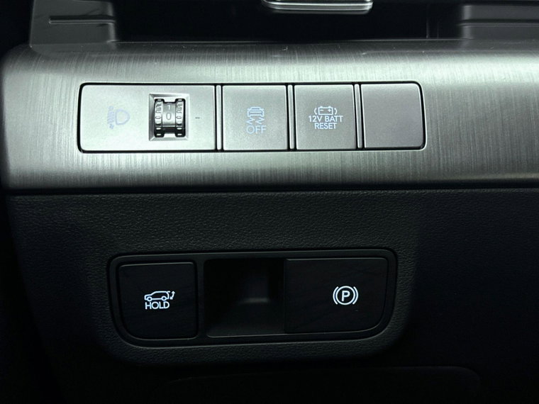 Vehicle Image 28
