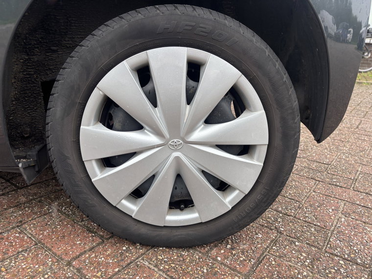Vehicle Image 21