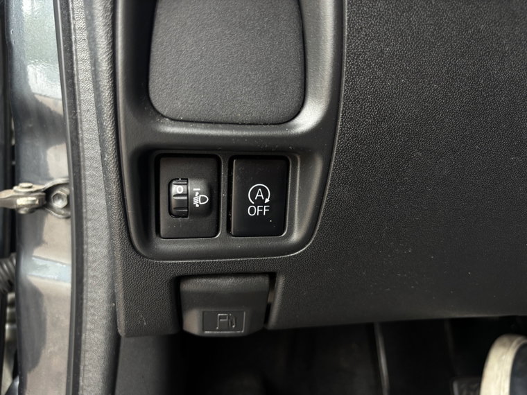 Vehicle Image 23