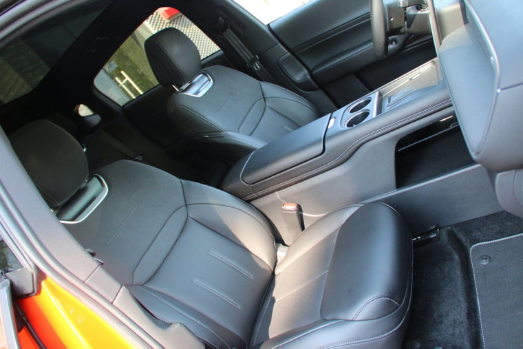 Vehicle Image 12
