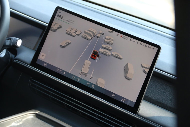 Vehicle Image 11