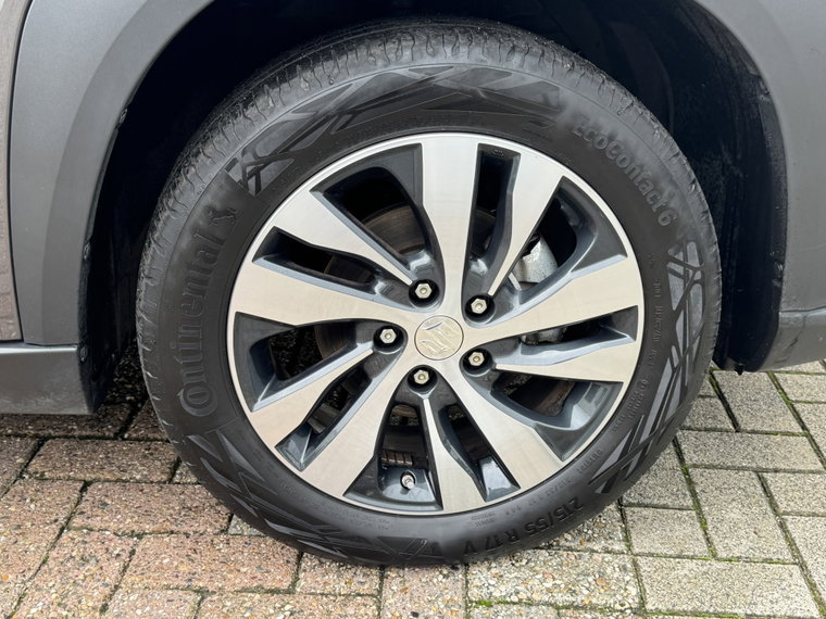 Vehicle Image 16