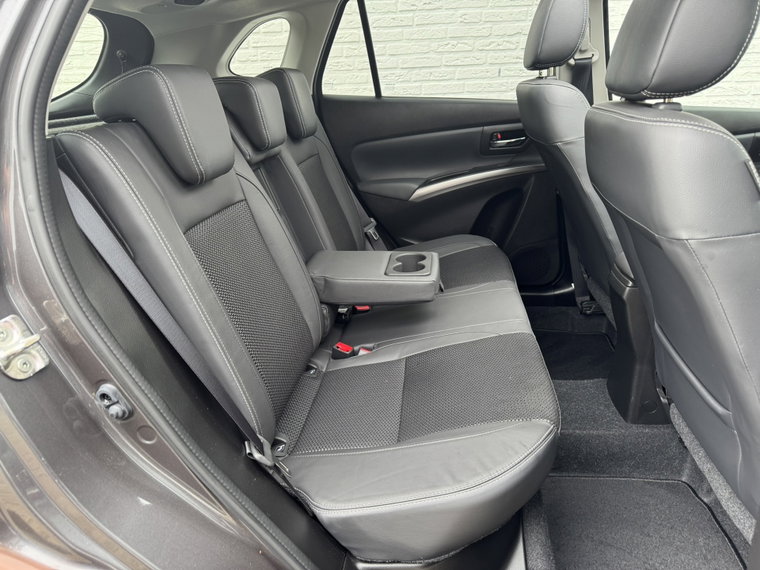 Vehicle Image 18