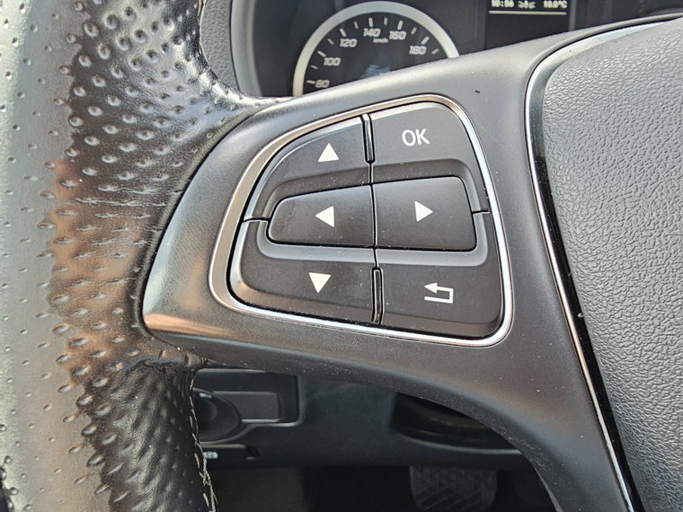 Vehicle Image 26