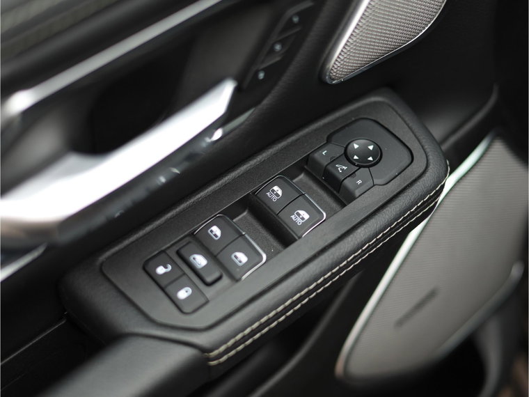 Vehicle Image 37