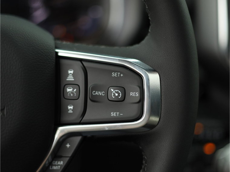 Vehicle Image 38