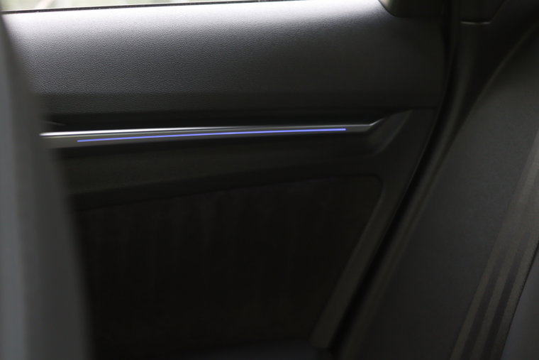 Vehicle Image 38