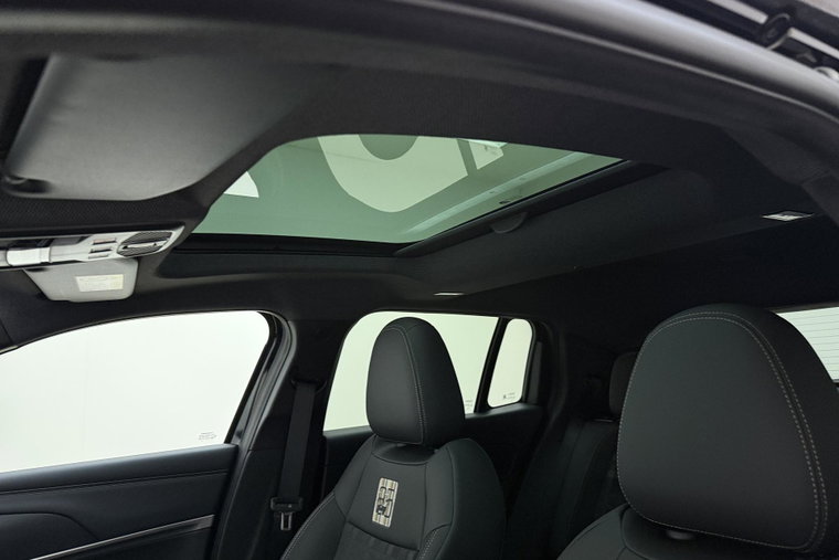 Vehicle Image 33