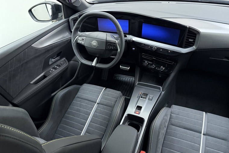 Vehicle Image 18