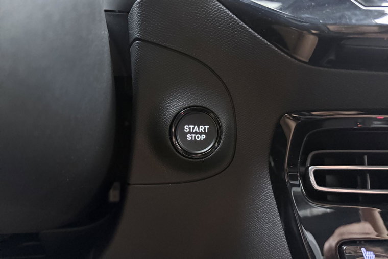 Vehicle Image 32