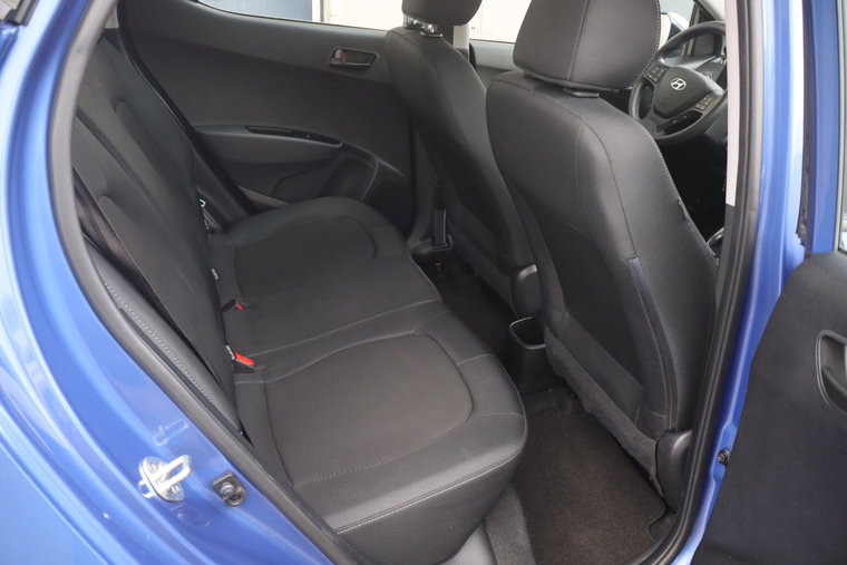 Vehicle Image 21