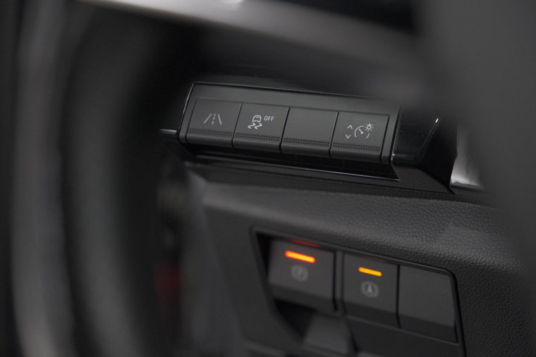 Vehicle Image 24