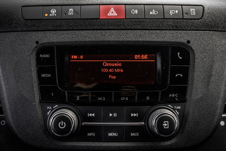 Vehicle Image 16