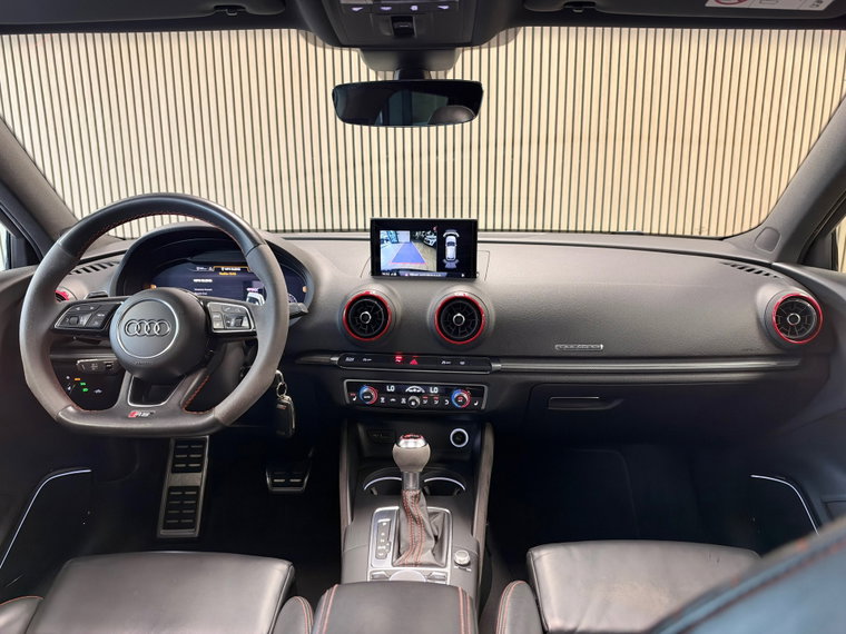 Vehicle Image 26