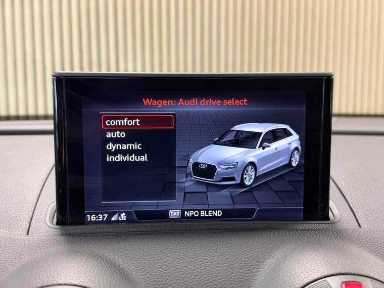 Vehicle Image 50