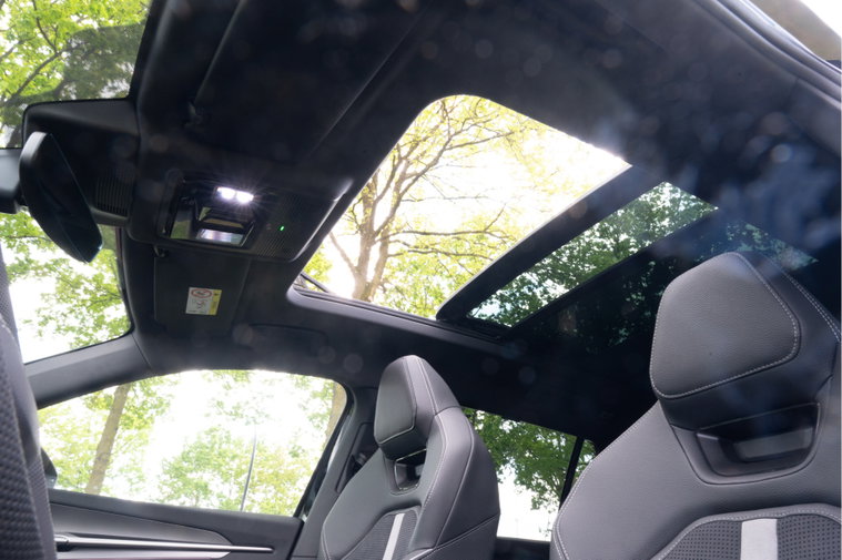 Vehicle Image 35