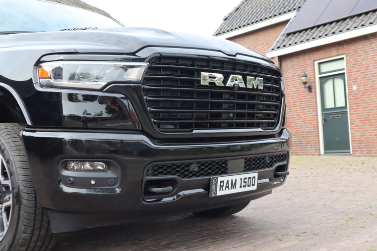 Vehicle Image 24