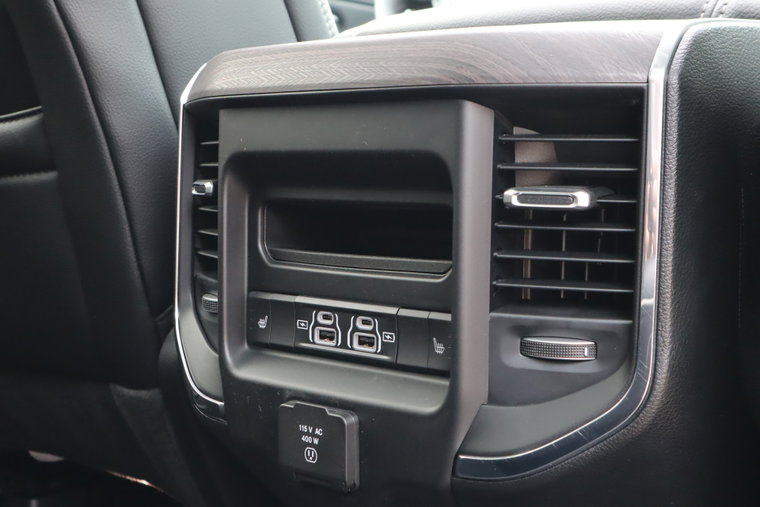 Vehicle Image 39