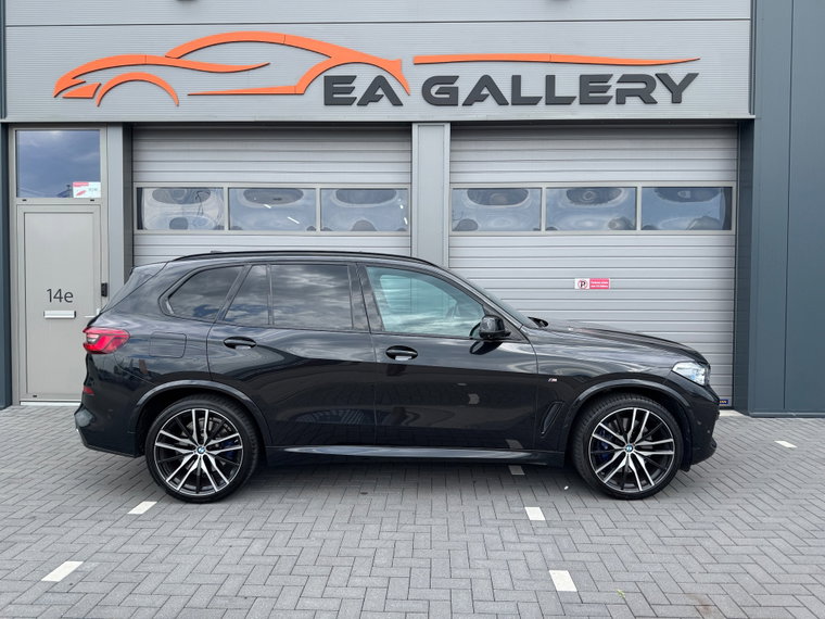 Vehicle Image 38