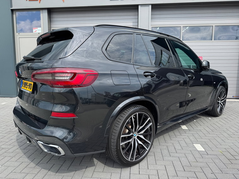 Vehicle Image 40
