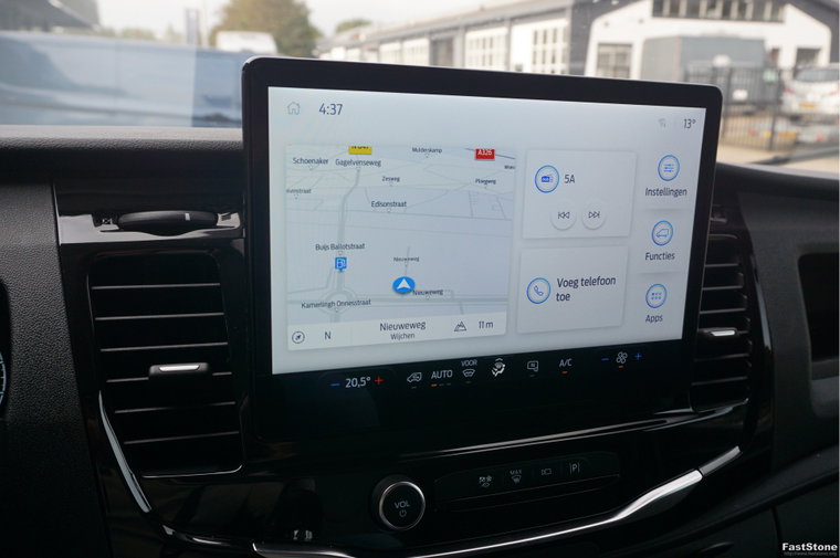 Vehicle Image 11