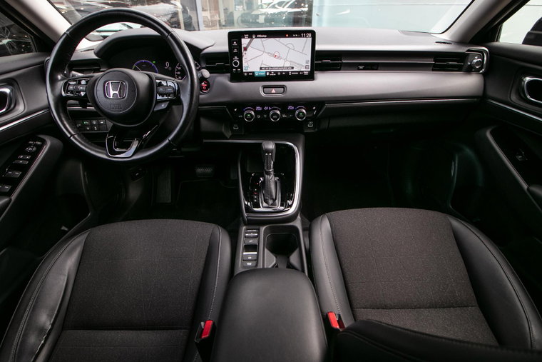 Vehicle Image 16