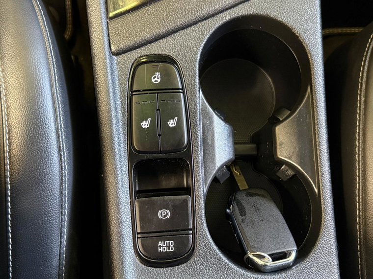 Vehicle Image 23