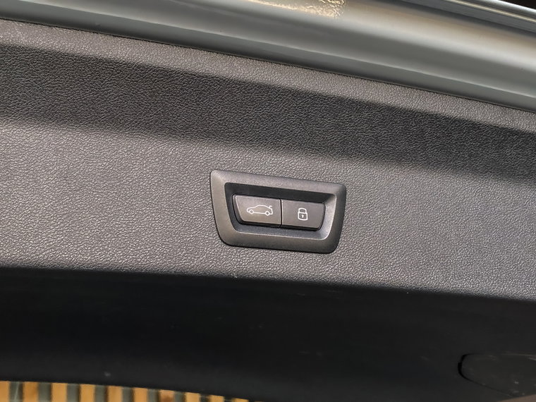 Vehicle Image 60